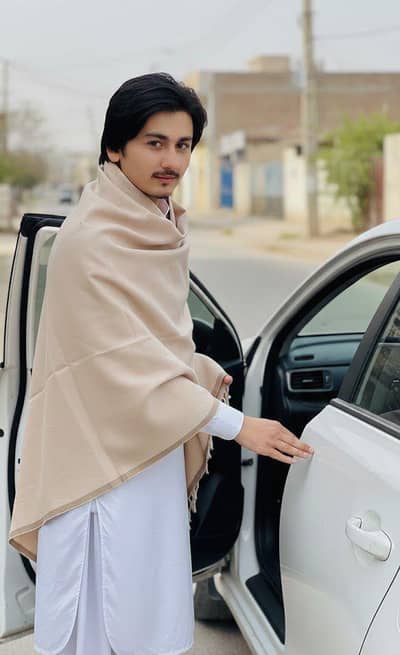 I need job 03204604686
