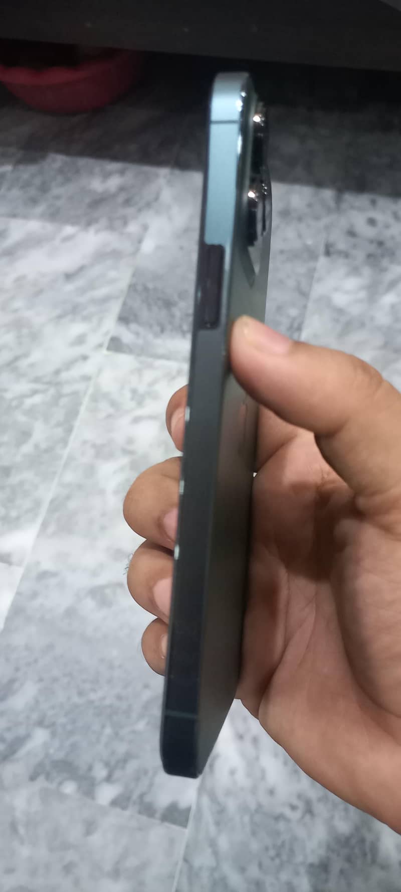 iPhone 13 pro max 2