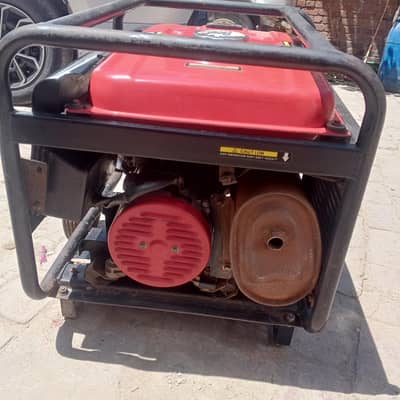 3 kv ka jenrator ha bilkul ok pice ha petrol pa ha 10 by 10 condition