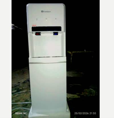 Dawlance water dispenser 1060 white colour
