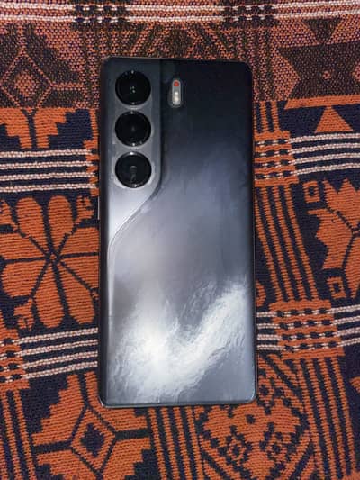 Tecno CAMON 40 Pro