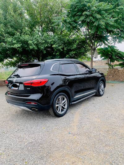 MG HS 2021