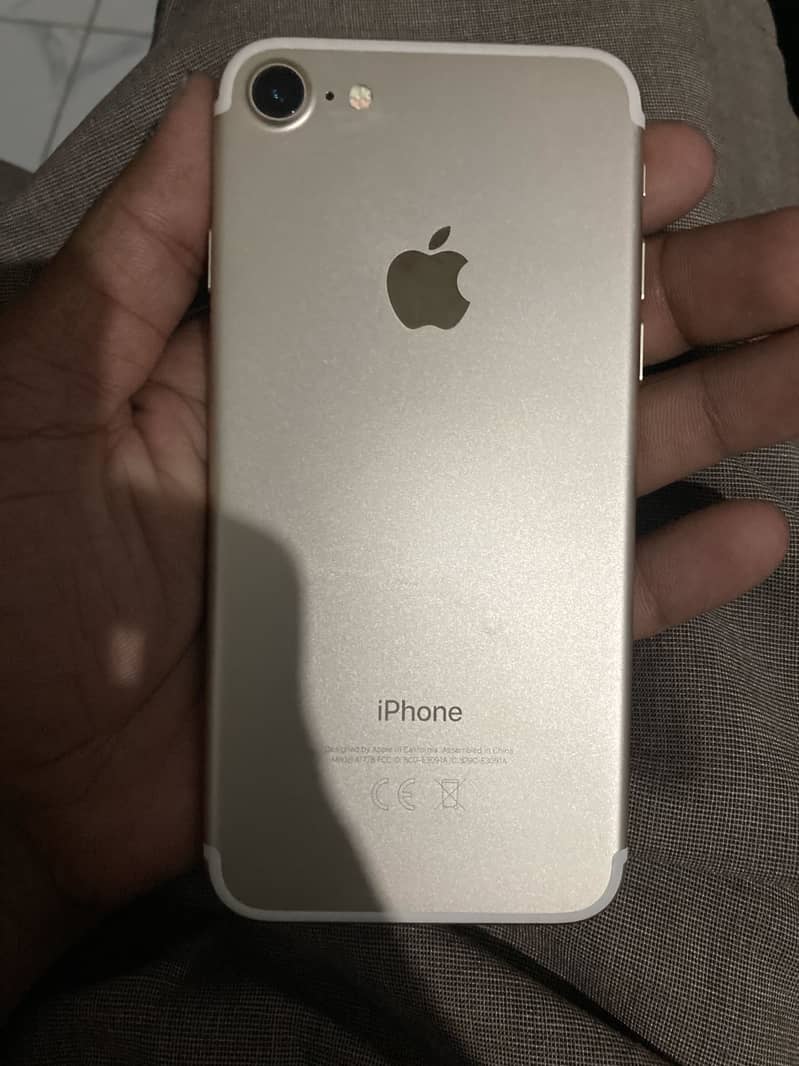 Apple iPhone 7 4