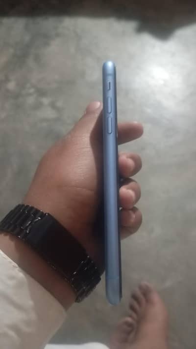 Apple iPhone XR