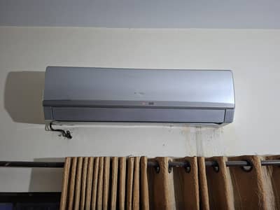 Gree Inverter AC 1.5 ton