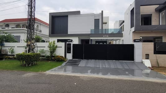SYED BROTHERS PROUDLY OFFERS: 1-Kanal Elegant And Fully Furnished Modern Bungalow Is Available In The Best Block Of DHA Lahore.