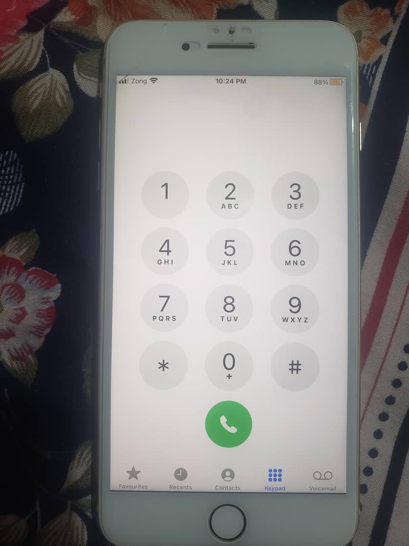 Apple iPhone 8 Plus 0
