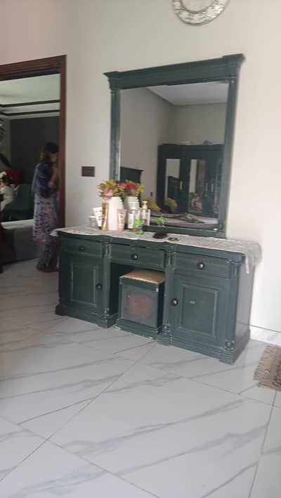 Bedroom set