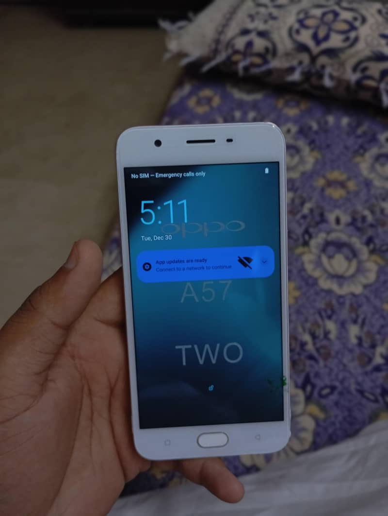 OPPO A57 1