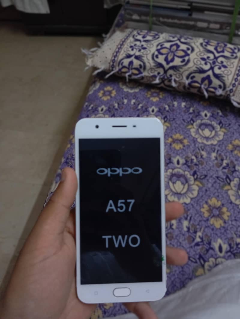 OPPO A57 6