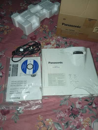 Panasonic projector PT tx320