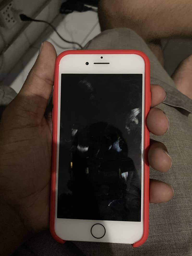 Apple iPhone 7 0