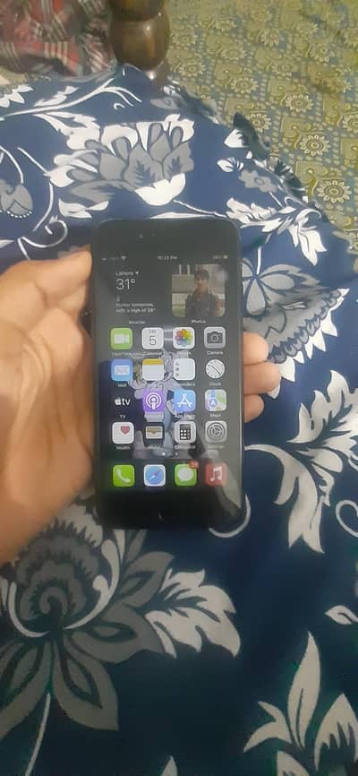 Apple iPhone 7