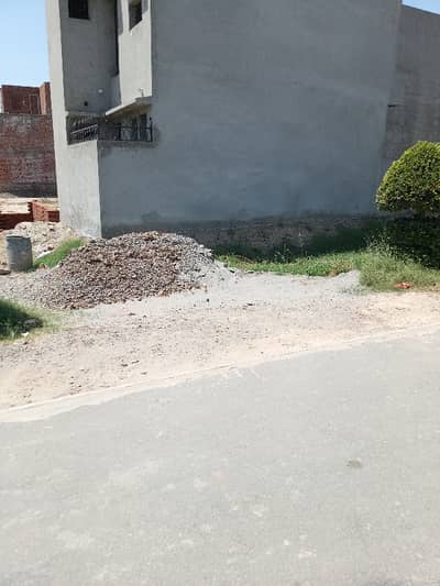 Near To Plot Number 15 B