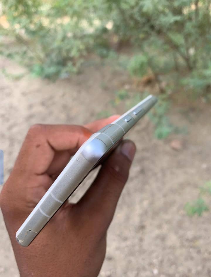 Google Pixel 7a 4