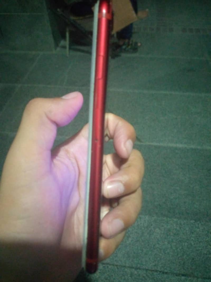Apple iPhone 7 4