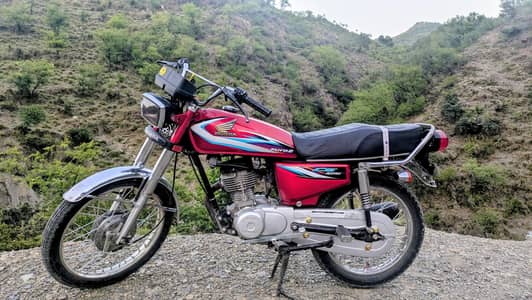 Honda 125 . . . 2015 model Neat And Clean