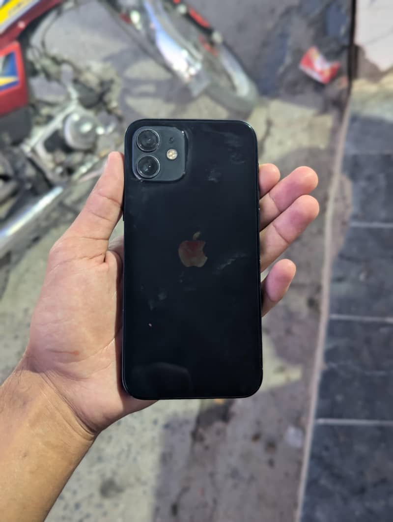 Apple iPhone 12 1
