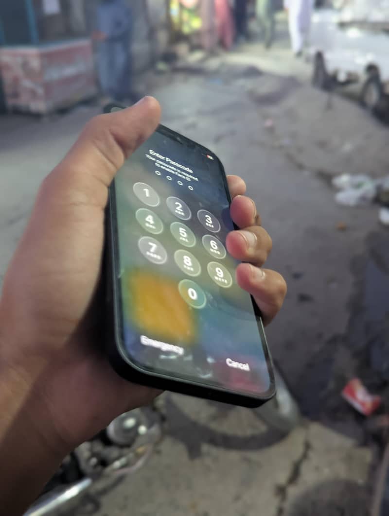 Apple iPhone 12 2
