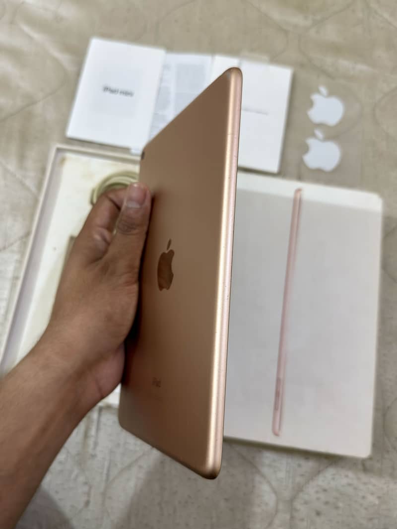 iPad Mini 5 Complete Box 4