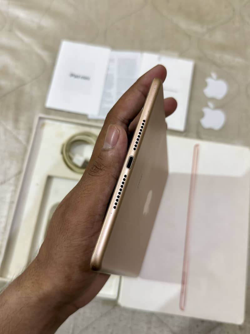 iPad Mini 5 Complete Box 6