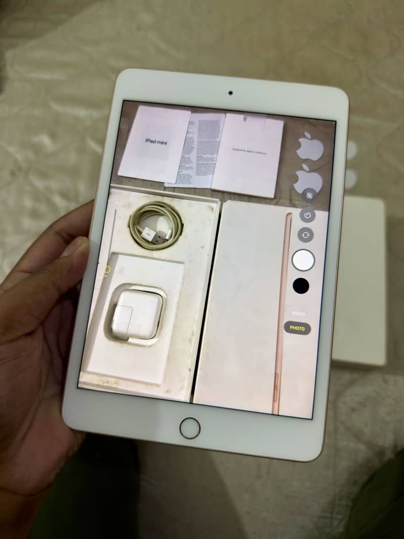 iPad Mini 5 Complete Box 10