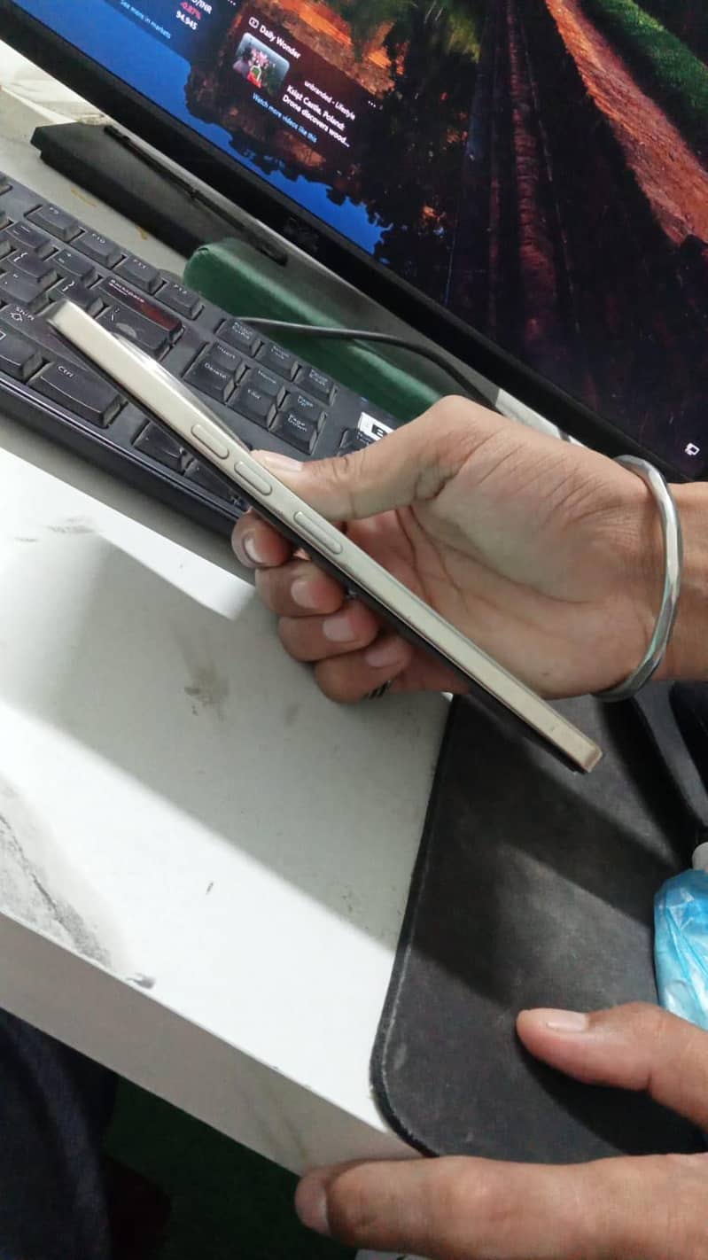 Tecno CAMON 30 1