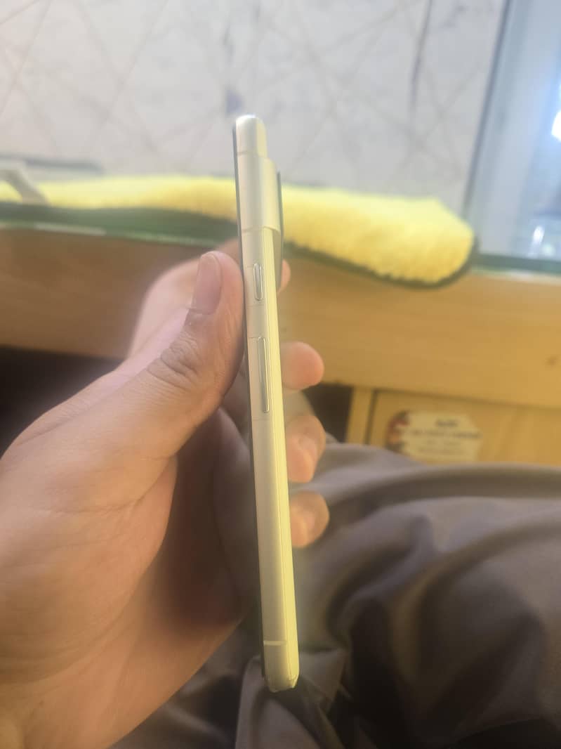 Google Pixel 7 3