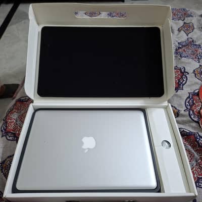 Macbook Pro 500GB hard Disck plus DVD player