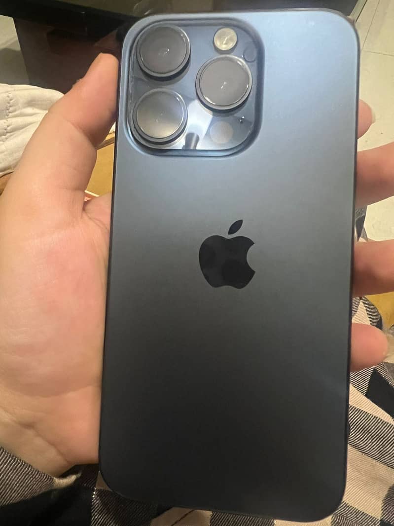 Iphone 15 pro 4