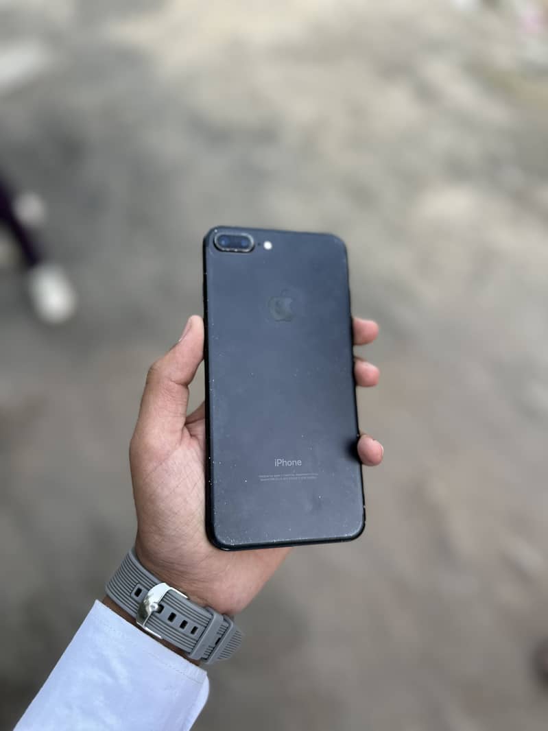 Apple iPhone 7 Plus 4