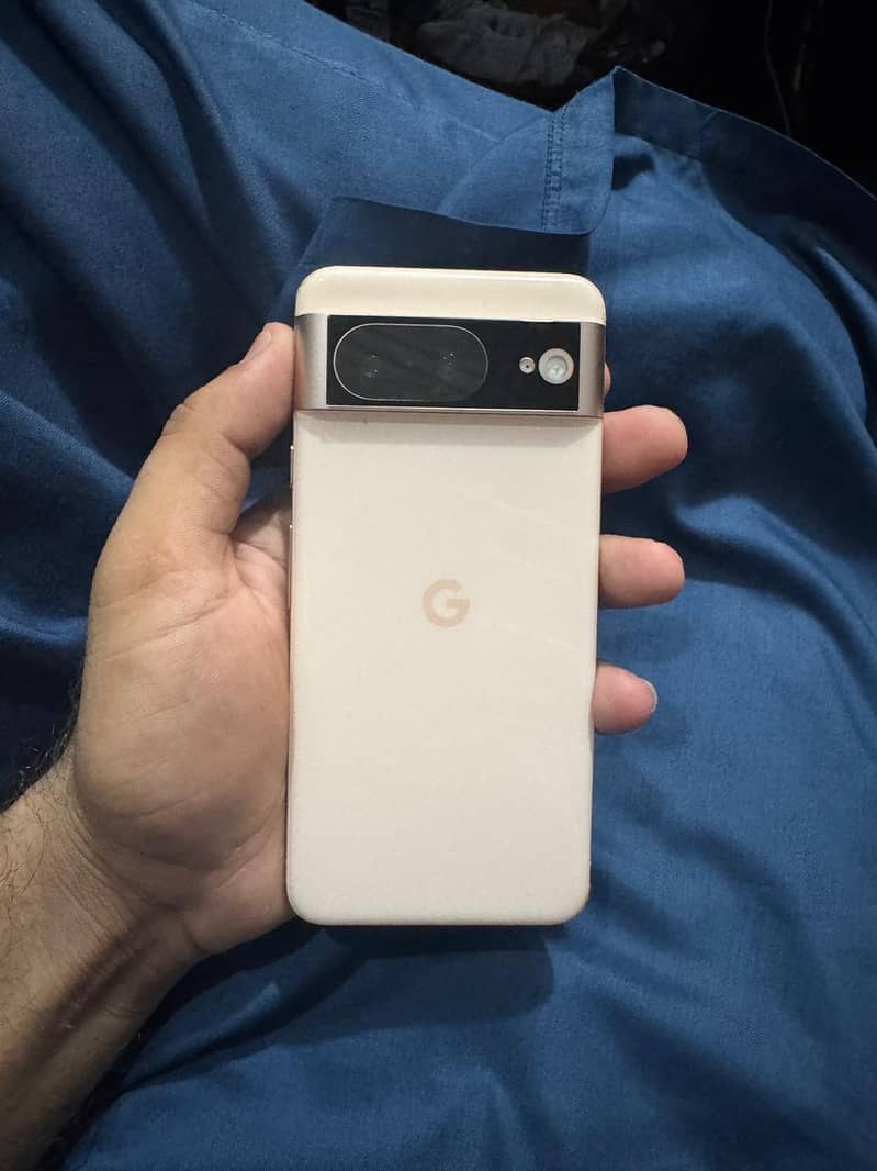 Google Pixel 8 1