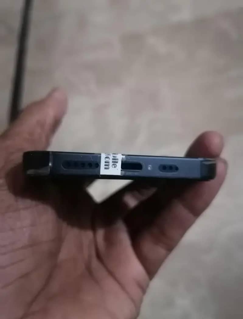 iPhone 13 1