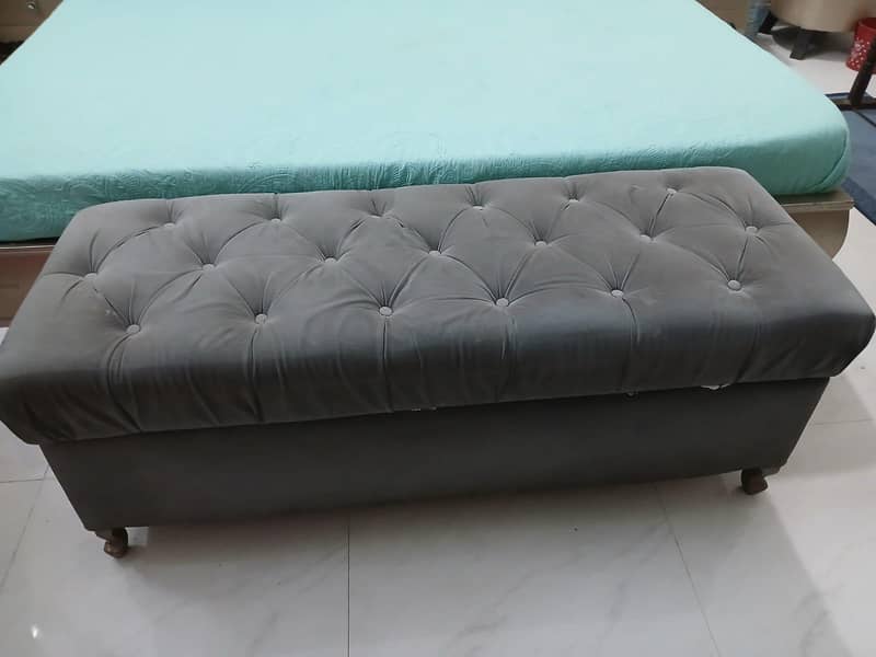 Bed Set including side tables dressing table 1