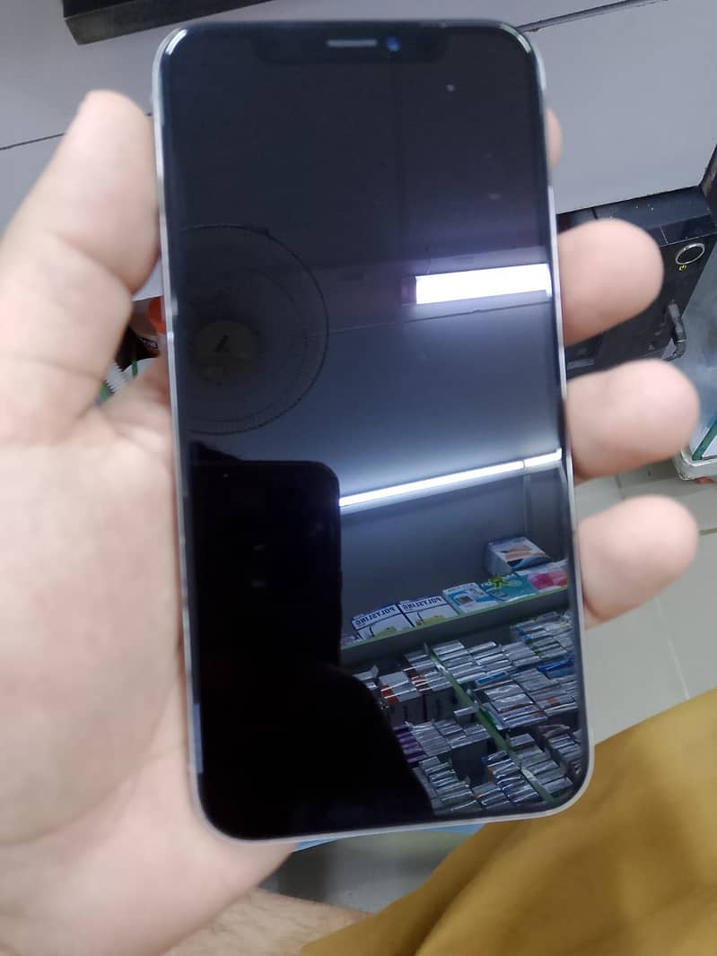 Apple iPhone X 6