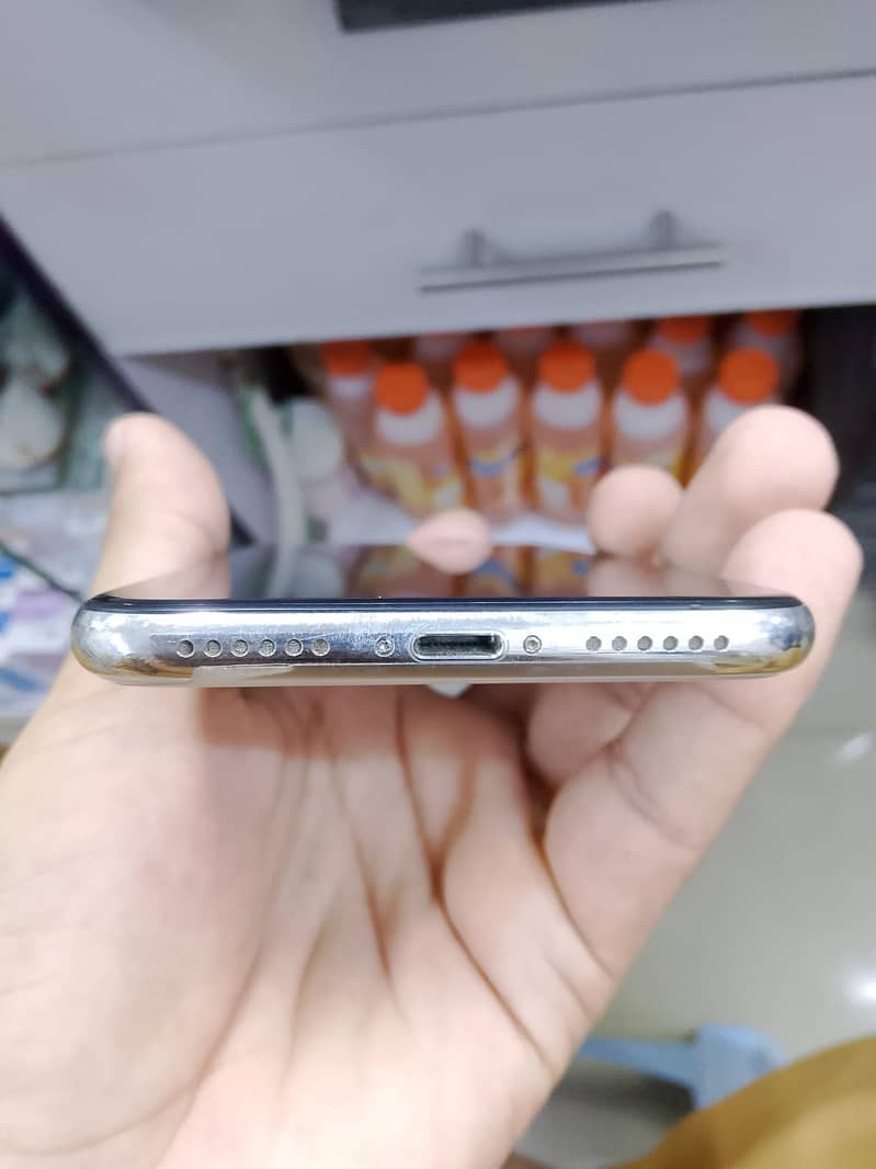 Apple iPhone X 8