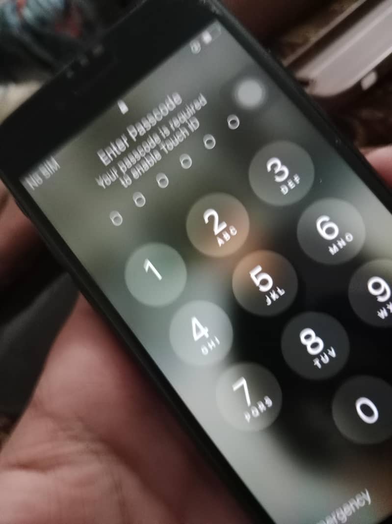 Apple iPhone 7 2