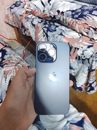 Apple iPhone 16 Pro