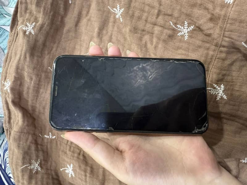 Apple iPhone XS 5