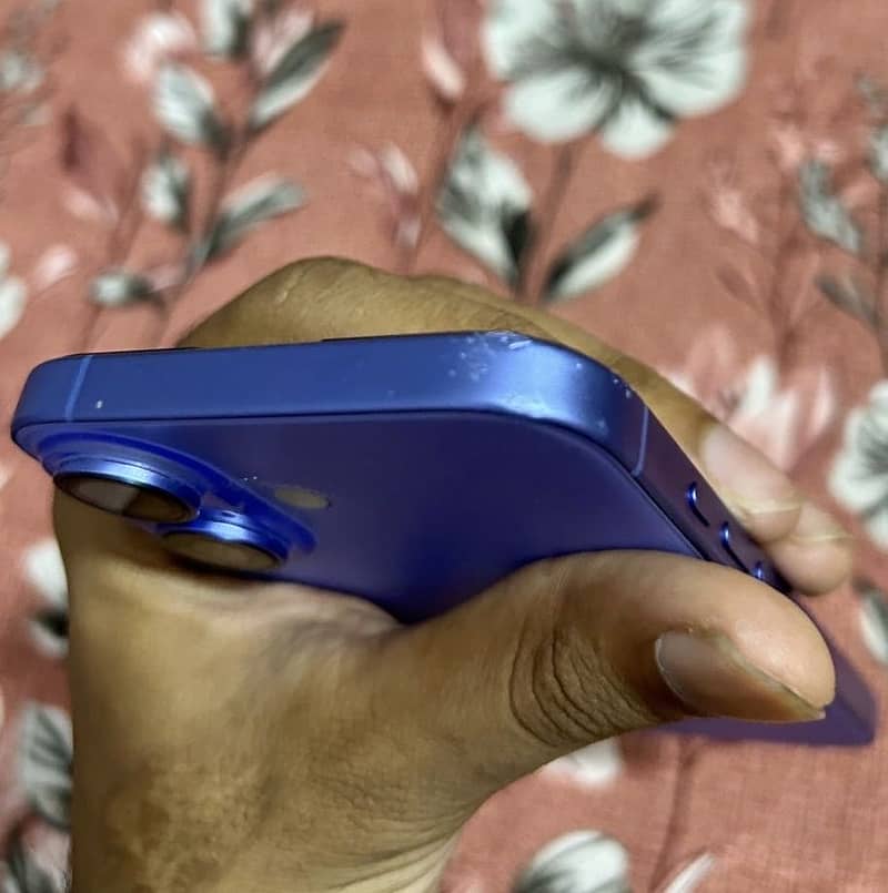 iPhone 16 jv 4
