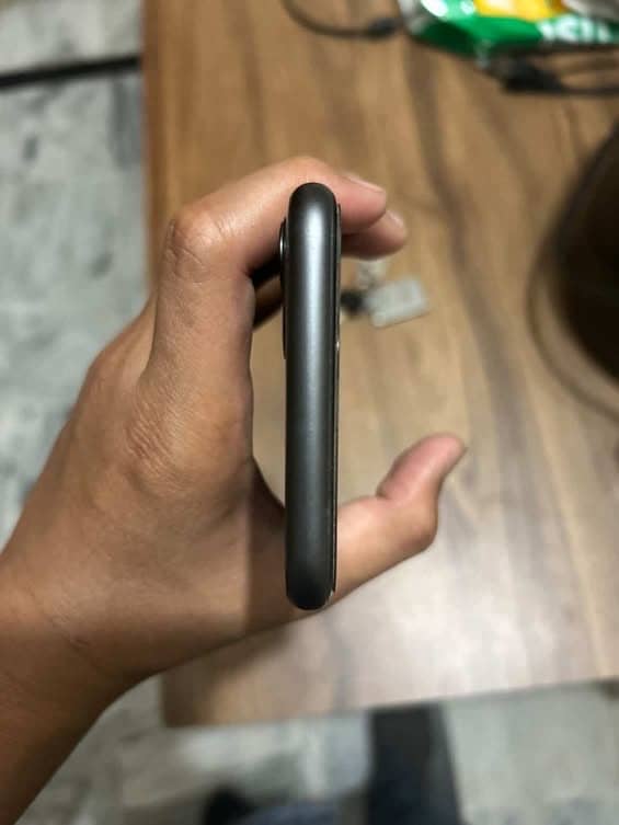 Apple iPhone 11 3