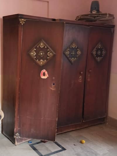 3 door wardrobe(Almari)