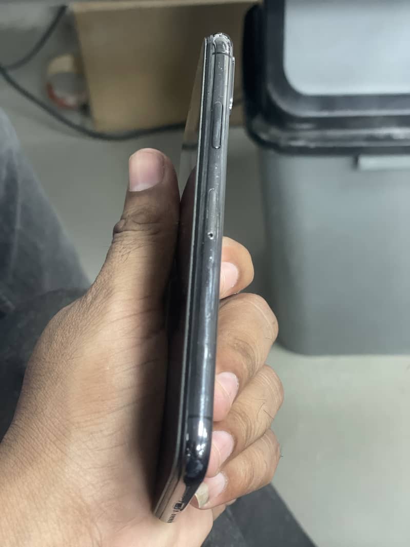Apple iPhone X 1