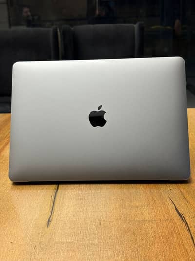 macbook Pro 2020 | 8GB RAM | 256GB SSD | Excellent Condition
