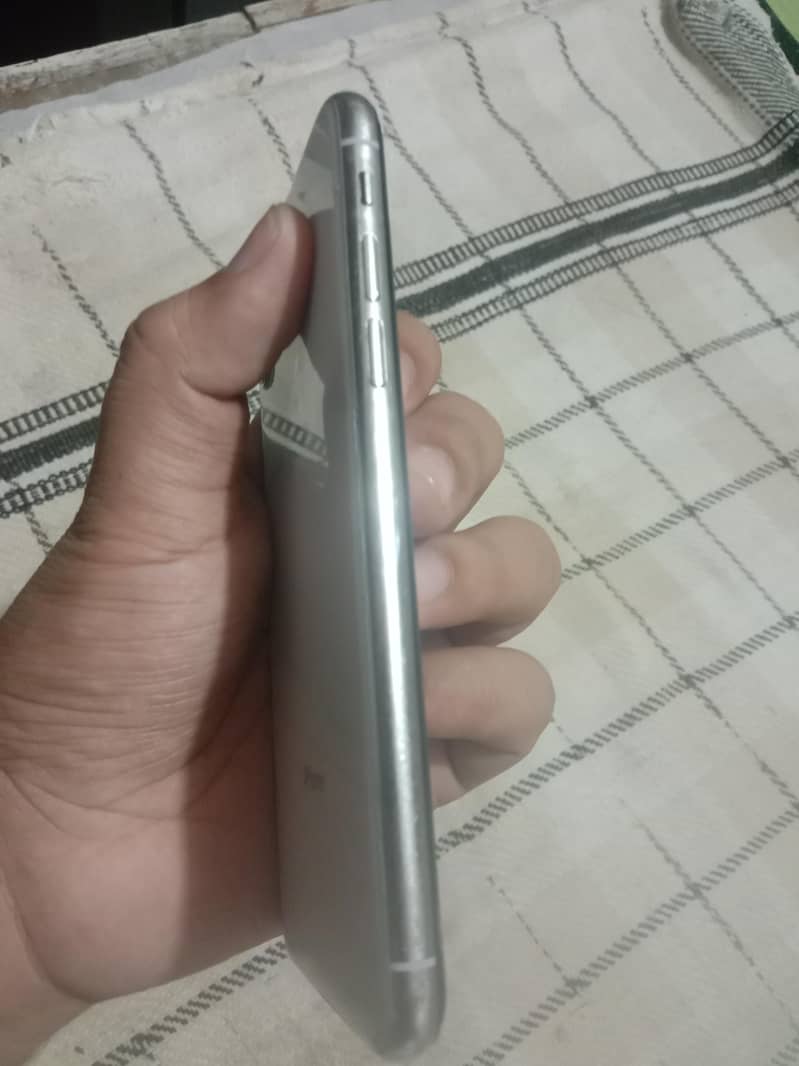 Apple iPhone X 5