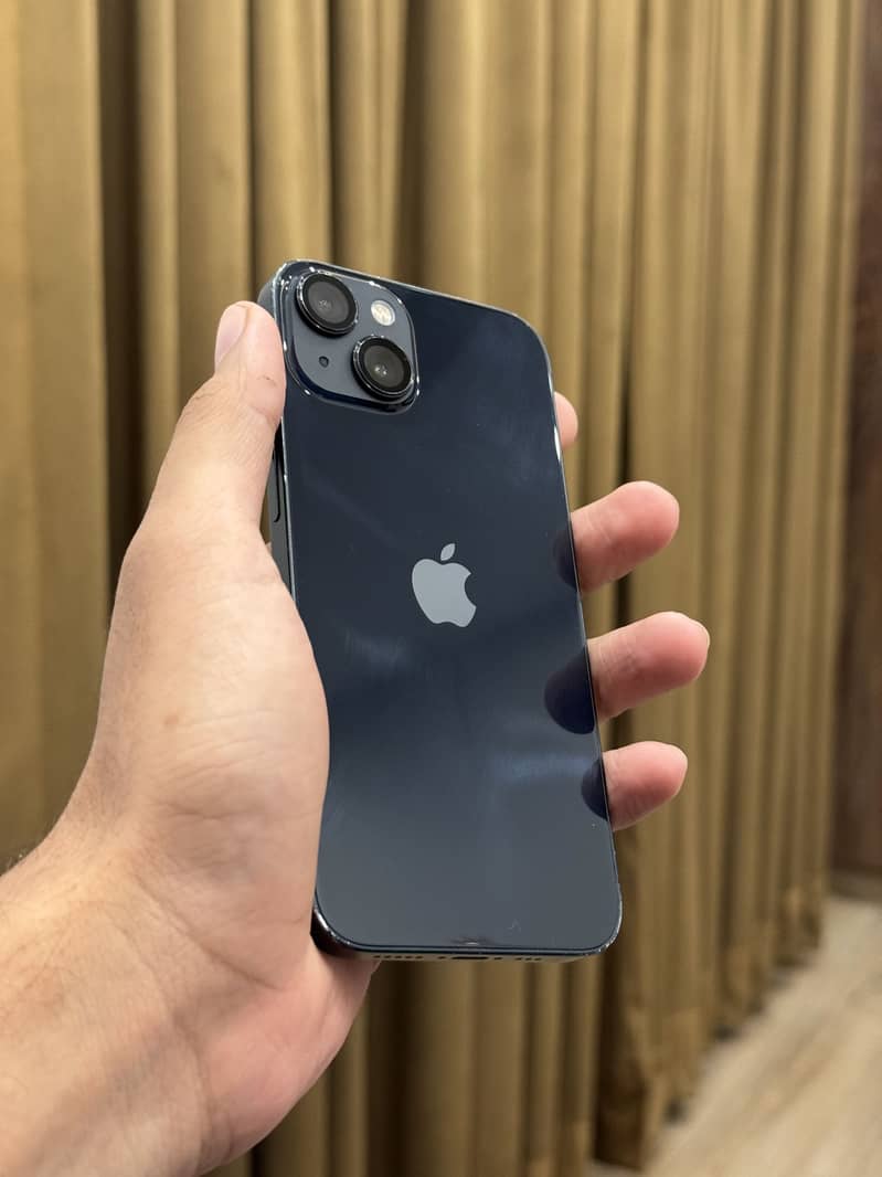 iPhone 13 0