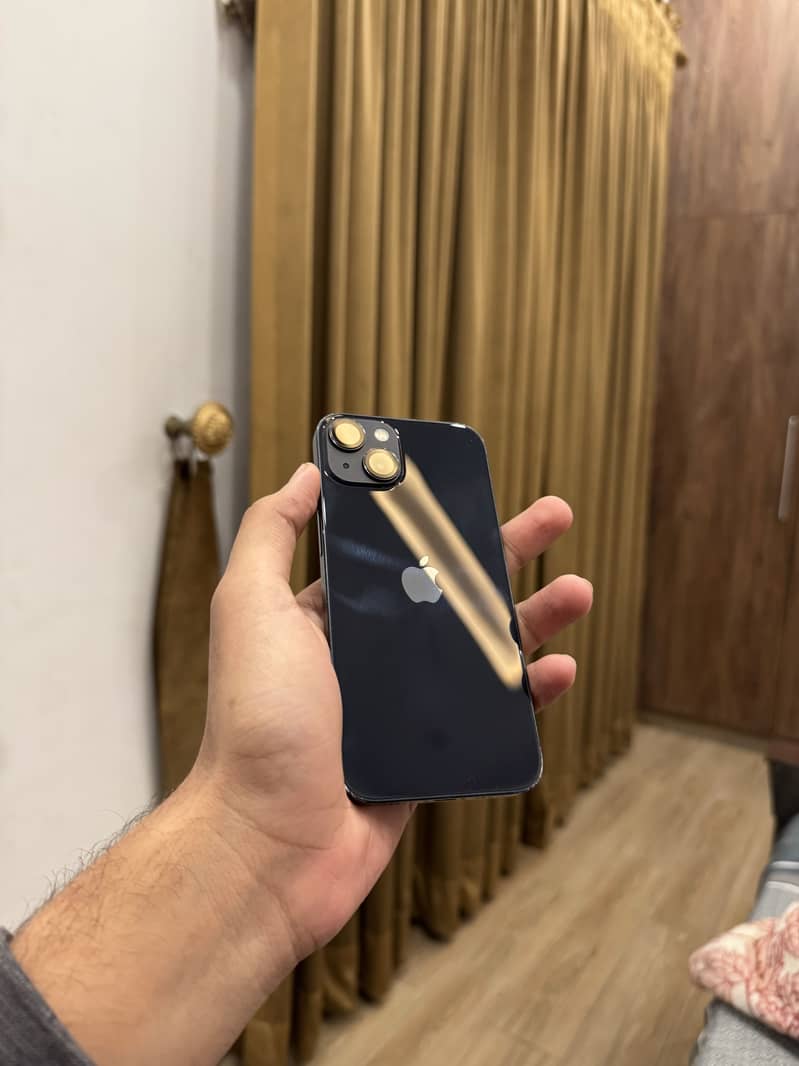 iPhone 13 3