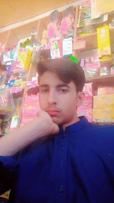 me job krna chahta hn 2nd year ka student hn Whatsapp 03496575815