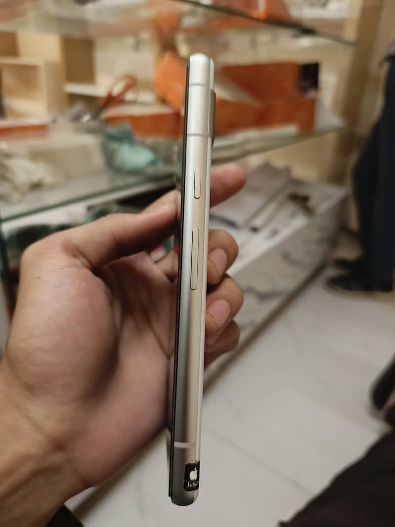 Google Pixel 7a 4