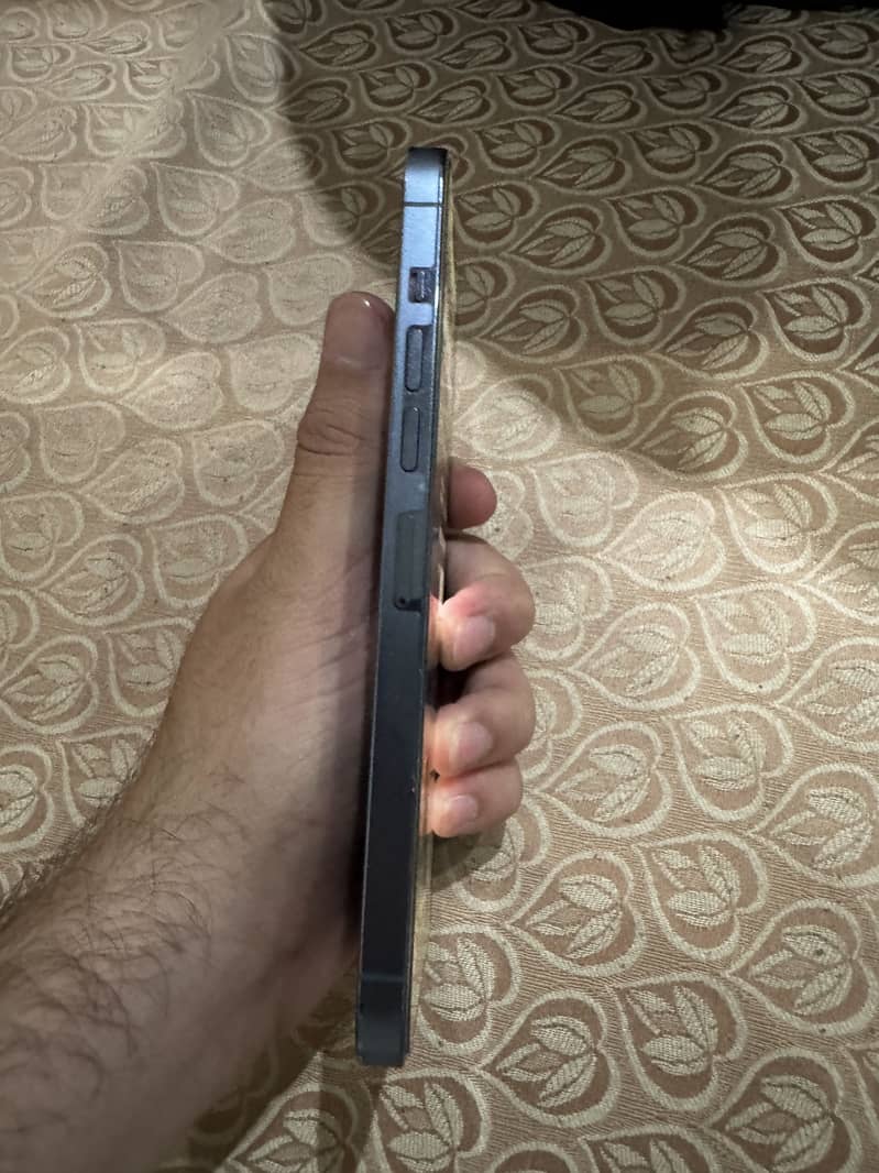 IPHONE 13 PRO MAX 1